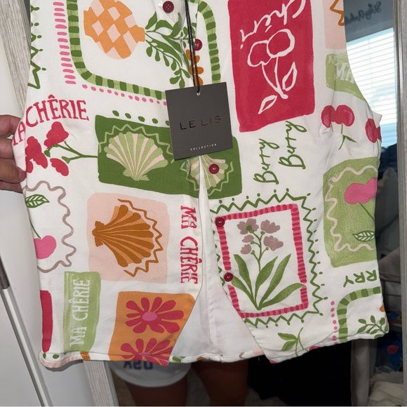 Button Up Graphic Vest - Picture 2 of 5